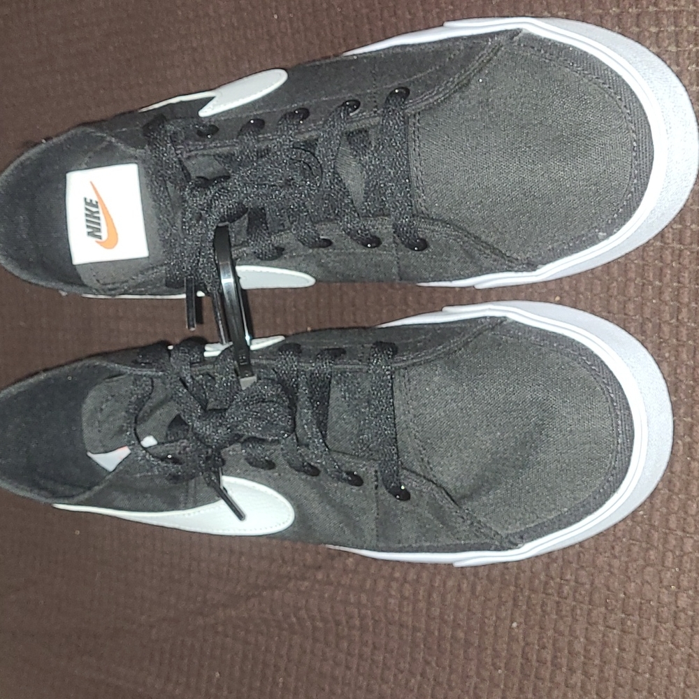 New Nike Black  canvas tennis sneakers  size 10.5 and 11